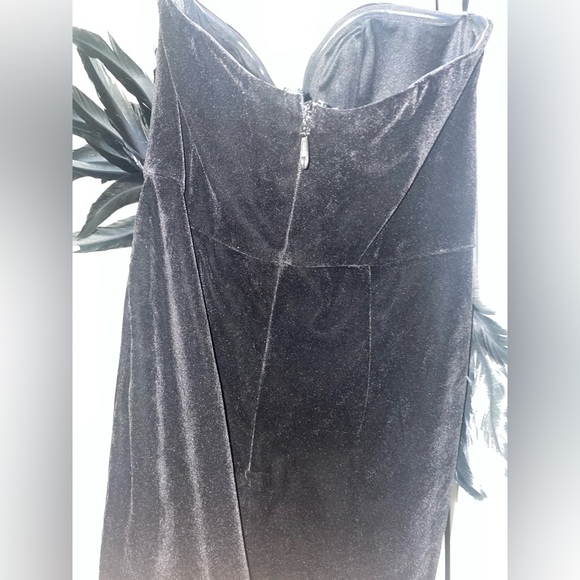 Fashion Nova Jacqueline Asymmetrical Velvet Dress Women’s size Small - Picture 10 of 13